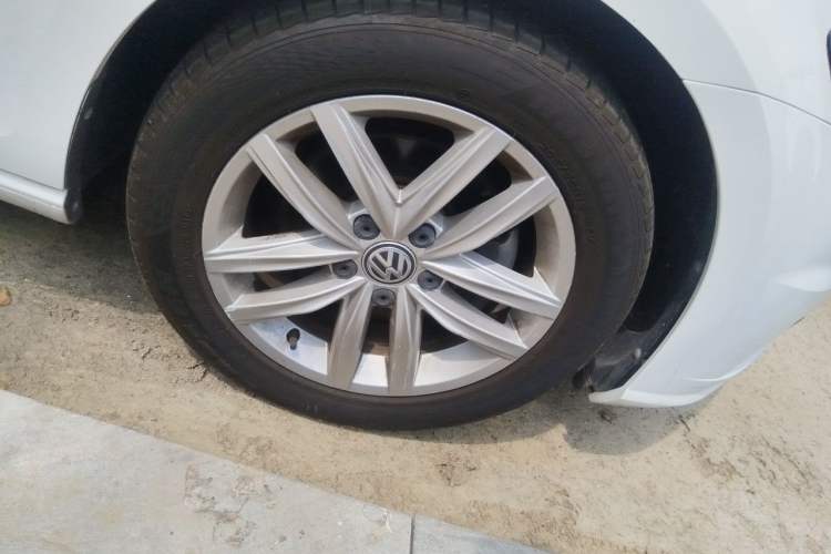 Used Volkswagen Golf 2019 1.6L Automatic Comfort Model China V Standard Right Front Wheel Hub