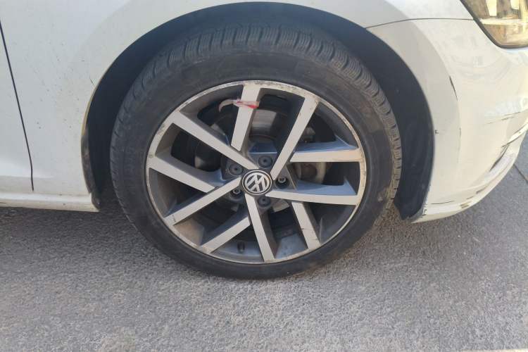 Used Volkswagen Golf 2019 280TSI DSG Luxury Version China V Standard Right Front Wheel Hub