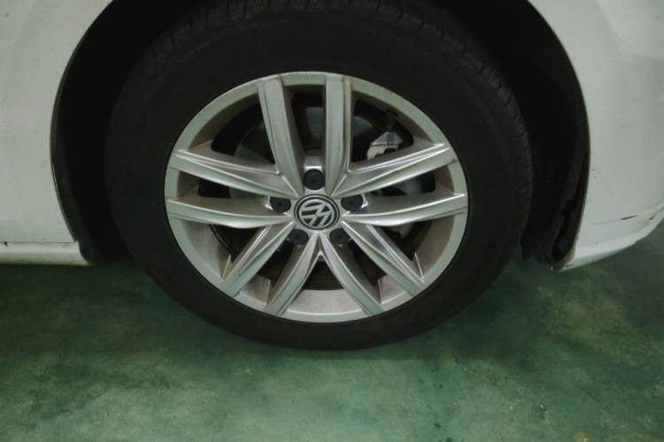 Used Volkswagen Golf 2019 280TSI DSG Comfort Version China V Standard Right Front Wheel Hub