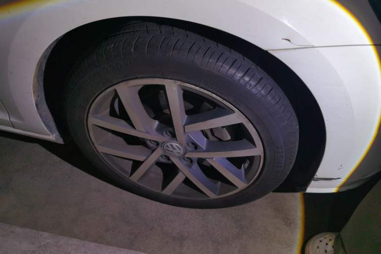 Used Volkswagen Golf 2019 280TSI DSG Luxury Version China V Standard Right Front Wheel Hub