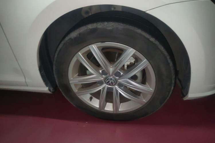 Used Volkswagen Golf 2019 280TSI DSG Comfort Version China V Standard Right Front Wheel Hub