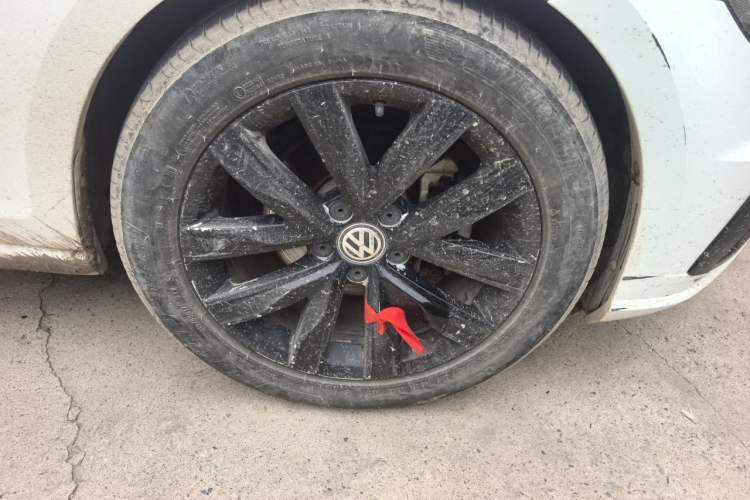 Used Volkswagen Golf 2019 200TSI DSG Comfort & Ambition Edition China VI Standard Right Front Wheel Hub
