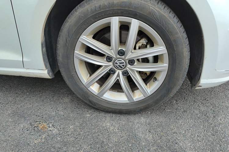 Used Volkswagen Golf 2019 200TSI DSG Comfort & Ambition Edition China VI Standard Right Front Wheel Hub