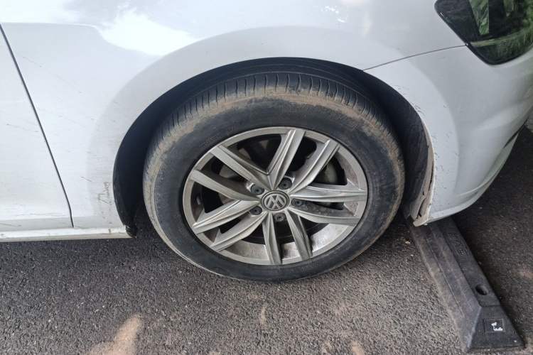 Used Volkswagen Golf 2019 1.6L Automatic Comfort Model China V Standard Right Front Wheel Hub