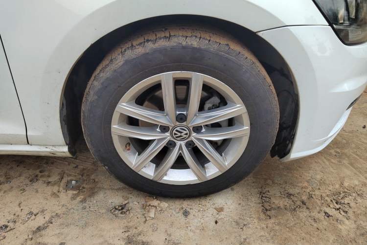 Used Volkswagen Golf 2019 280TSI DSG Comfort Version China V Standard Right Front Wheel Hub