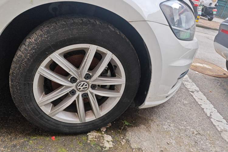 Used Volkswagen Golf 2019 200TSI DSG Comfort & Ambition Edition China VI Standard Right Front Wheel Hub