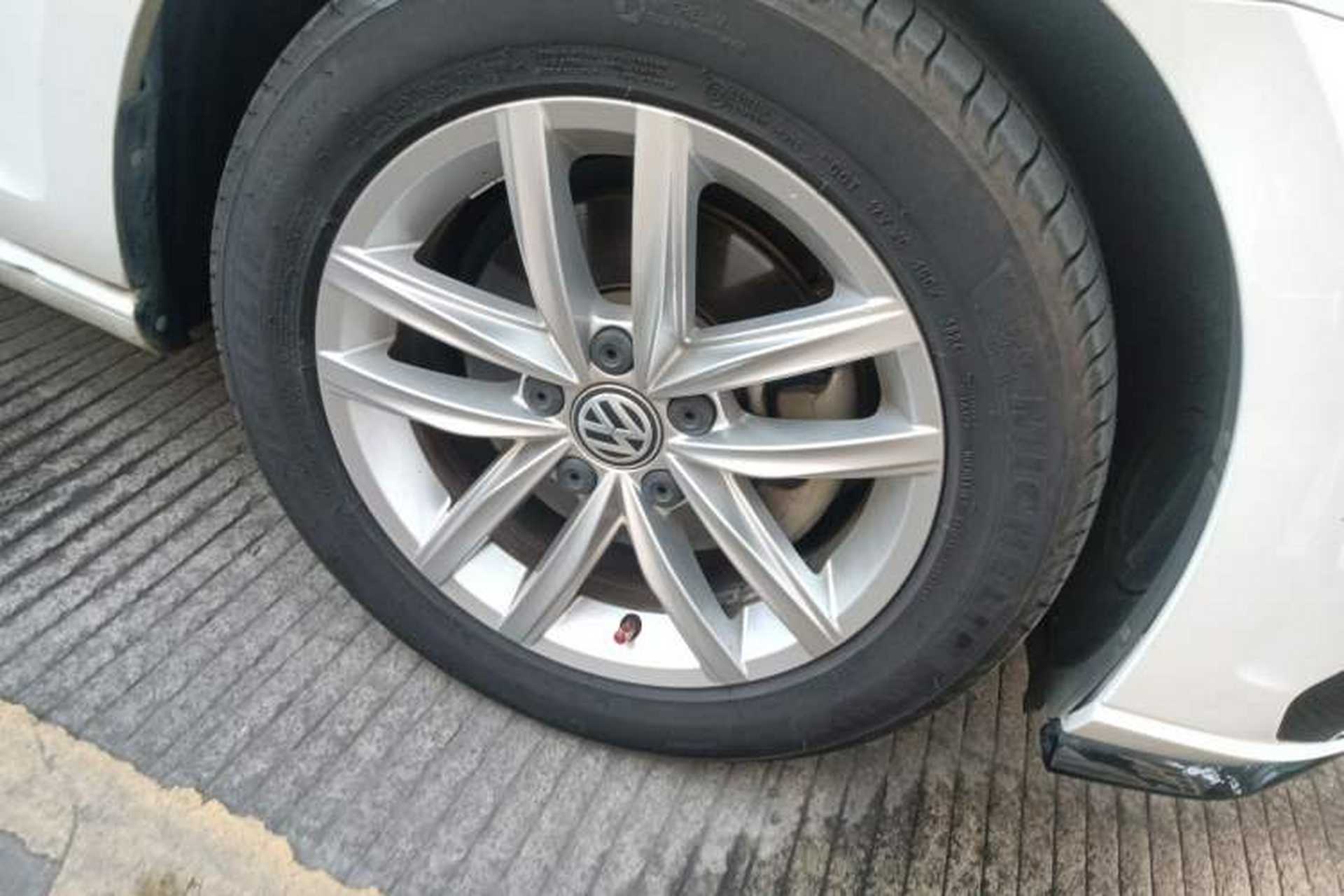 Used Volkswagen Golf 2019 1.6L Automatic Comfort Model China V Standard Right Front Wheel Hub
