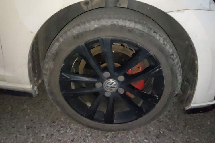 Used Volkswagen Golf 2019 280TSI DSG R-Line Model China V Standard Right Front Wheel Hub