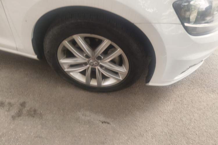 Used Volkswagen Golf 2019 280TSI DSG Comfort Version China VI Standard Right Front Wheel Hub