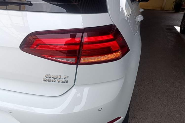 Used Volkswagen Golf 2019 280TSI DSG Comfort Version China VI Standard Right Rear Taillight