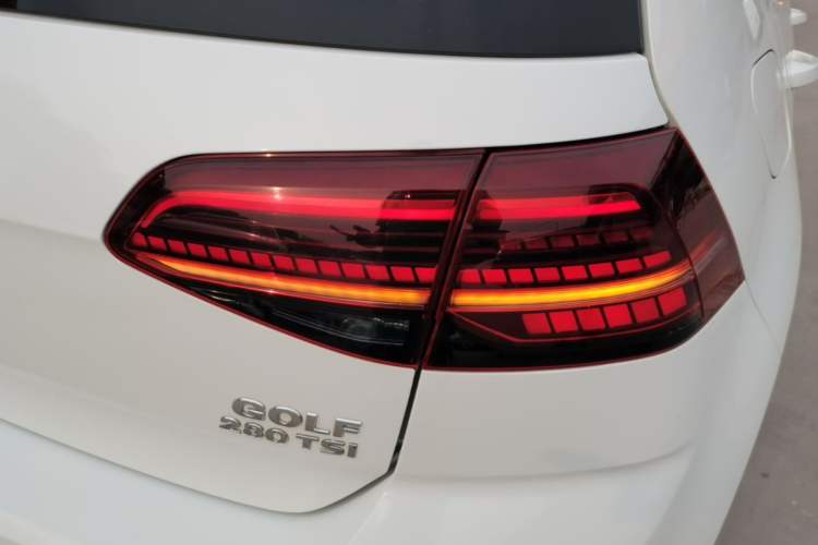 Used Volkswagen Golf 2019 280TSI DSG Luxury Version China VI Standard Right Rear Taillight