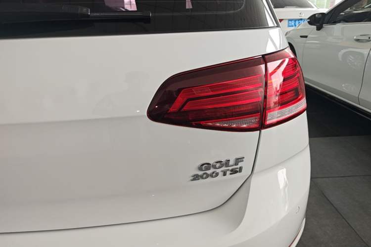 Used Volkswagen Golf 2019 200TSI DSG Comfort & Ambition Edition China VI Standard Right Rear Taillight