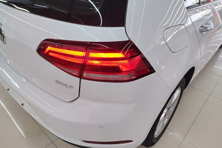 Used Volkswagen Golf 2019 1.6L Manual Fashion Edition China V Standard Right Rear Taillight