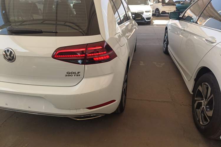 Used Volkswagen Golf 2019 280TSI DSG Luxury Version China VI Standard Right Rear Taillight