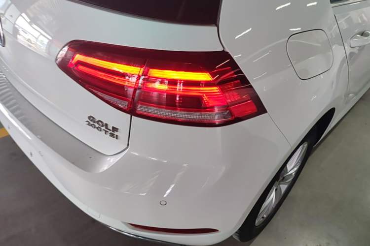 Used Volkswagen Golf 2019 200TSI DSG Comfort & Ambition Edition China VI Standard Right Rear Taillight