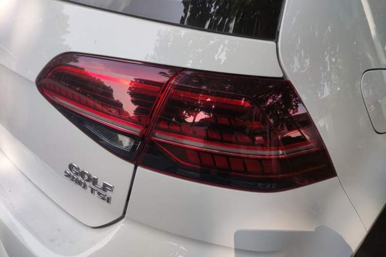 Used Volkswagen Golf 2019 280TSI DSG Luxury Version China VI Standard Right Rear Taillight