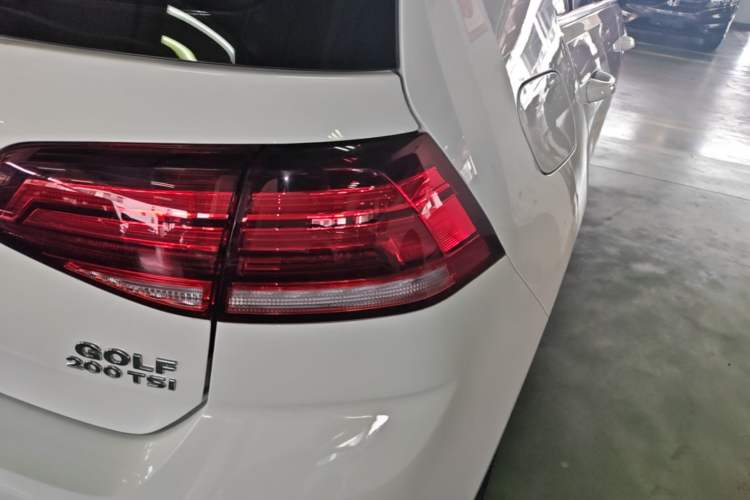 Used Volkswagen Golf 2019 200TSI DSG Comfort & Ambition Edition China VI Standard Right Rear Taillight