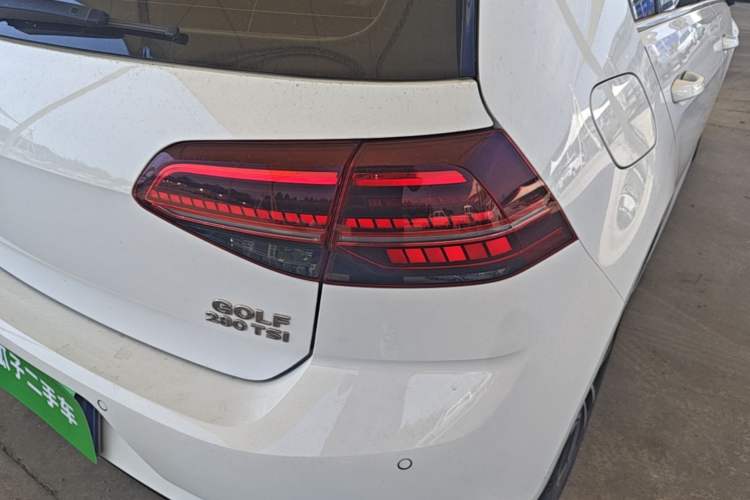 Used Volkswagen Golf 2019 280TSI DSG R-Line Model China V Standard Right Rear Taillight