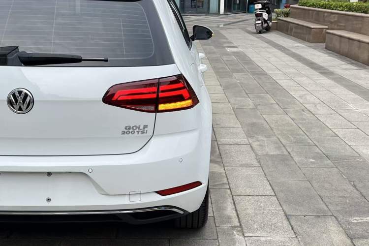 Used Volkswagen Golf 2019 200TSI DSG Comfort & Ambition Edition China VI Standard Right Rear Taillight