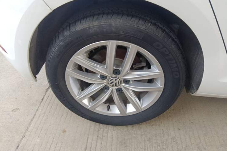 Used Volkswagen Golf 2019 280TSI DSG Comfort Version China V Standard Right Rear Wheel Hub