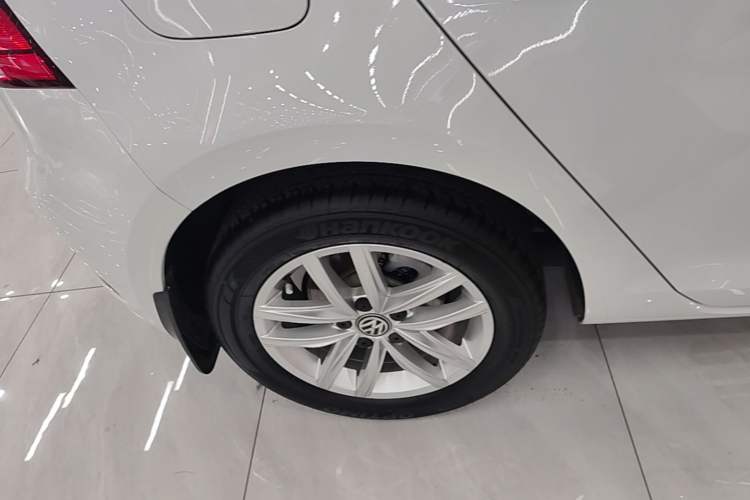 Used Volkswagen Golf 2019 1.6L Automatic Comfort Model China V Standard Right Rear Wheel Hub