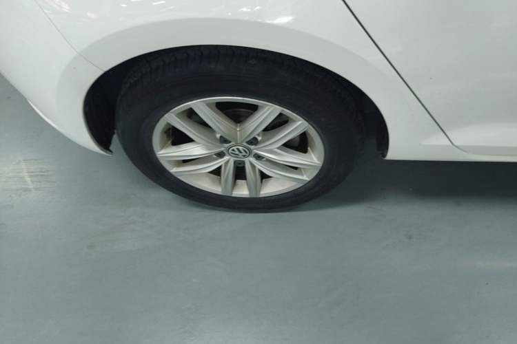 Used Volkswagen Golf 2019 280TSI DSG Comfort Version China V Standard Right Rear Wheel Hub