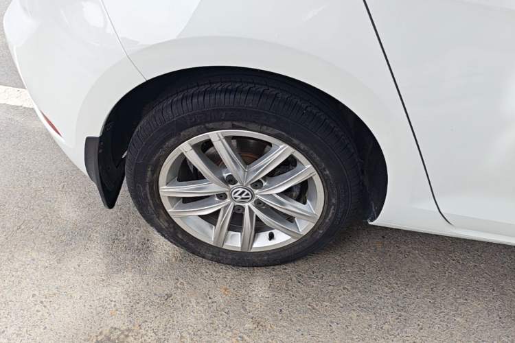 Used Volkswagen Golf 2019 280TSI DSG Comfort Version China V Standard Right Rear Wheel Hub