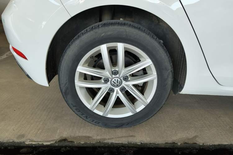 Used Volkswagen Golf 2019 280TSI DSG Comfort Version China V Standard Right Rear Wheel Hub