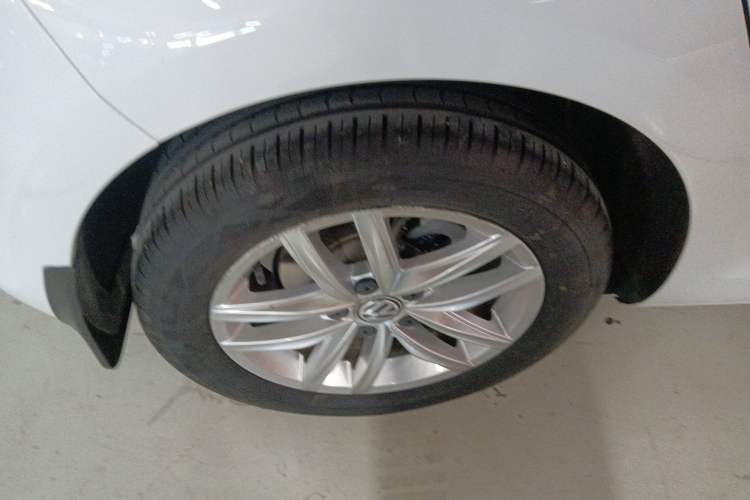 Used Volkswagen Golf 2019 1.6L Automatic Comfort Model China V Standard Right Rear Wheel Hub