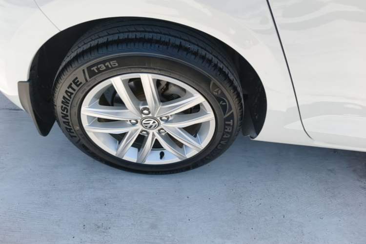 Used Volkswagen Golf 2019 1.6L Automatic Comfort Model China V Standard Right Rear Wheel Hub