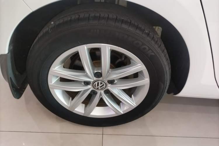 Used Volkswagen Golf 2019 280TSI DSG Comfort Version China VI Standard Right Rear Wheel Hub