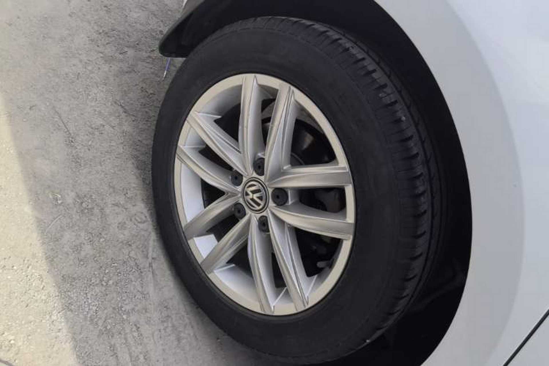 Used Volkswagen Golf 2019 200TSI DSG Comfort & Ambition Edition China VI Standard Right Rear Wheel Hub