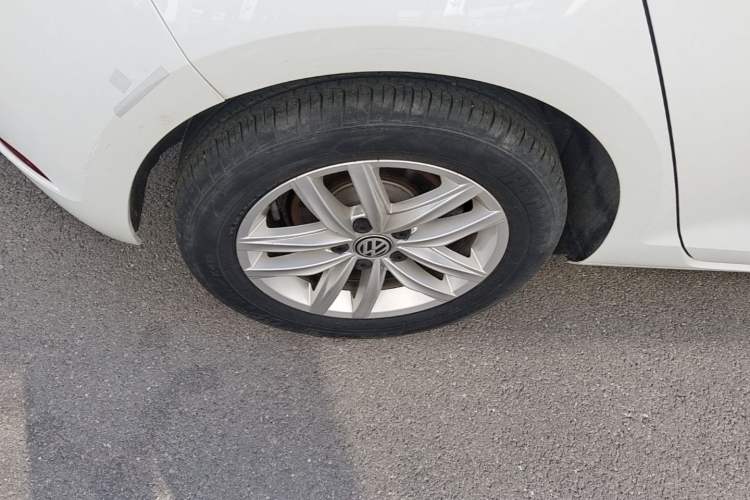 Used Volkswagen Golf 2019 280TSI DSG Comfort Version China V Standard Right Rear Wheel Hub