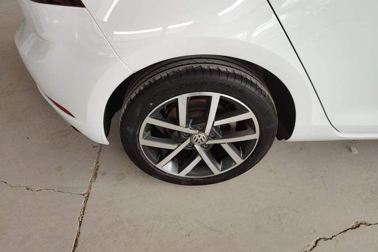 Used Volkswagen Golf 2019 280TSI DSG Luxury Version China V Standard Right Rear Wheel Hub