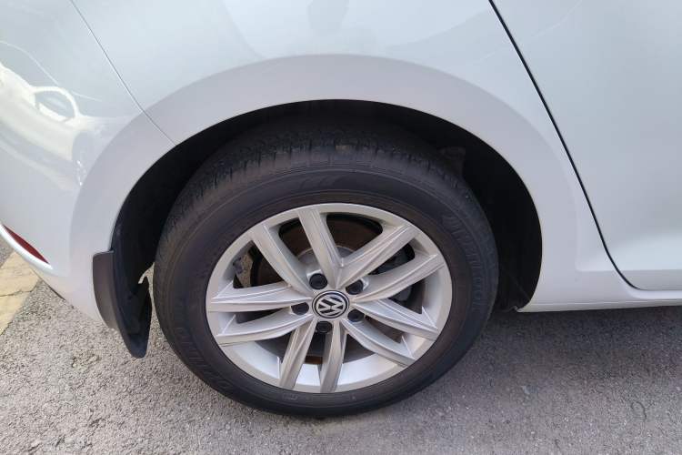 Used Volkswagen Golf 2019 280TSI DSG Comfort Version China V Standard Right Rear Wheel Hub