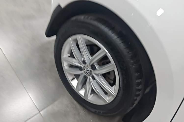 Used Volkswagen Golf 2019 1.6L Automatic Comfort Model China V Standard Right Rear Wheel Hub