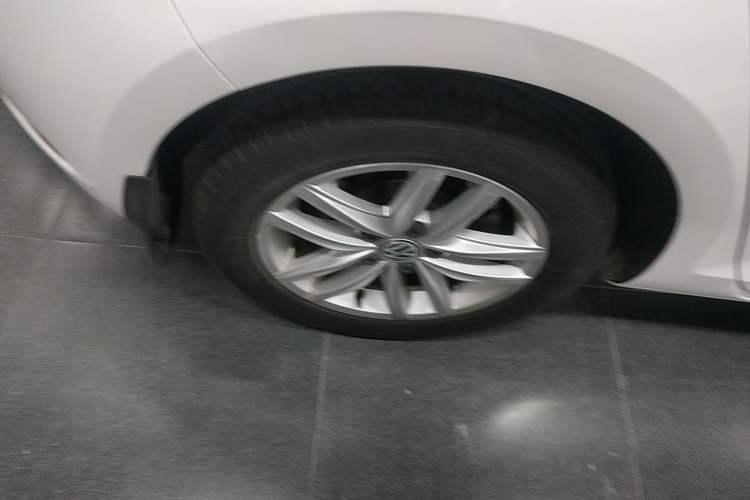 Used Volkswagen Golf 2019 280TSI DSG Comfort Version China VI Standard Right Rear Wheel Hub