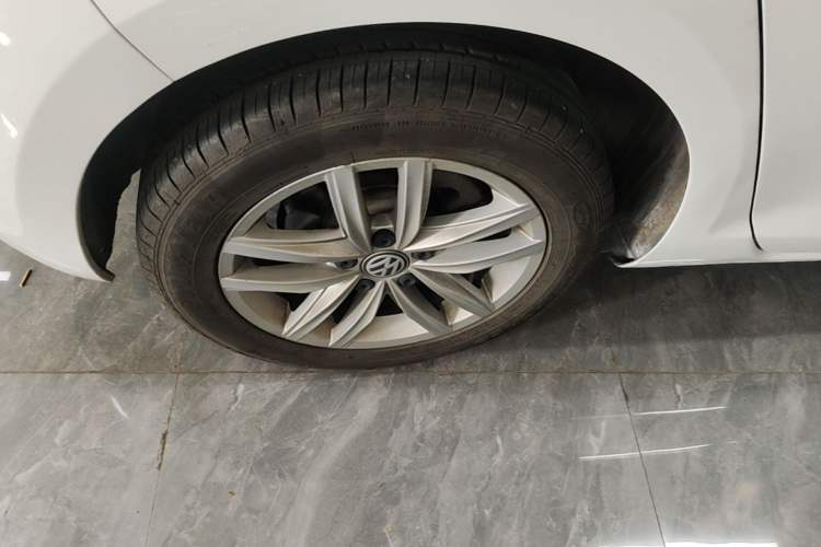 Used Volkswagen Golf 2019 1.6L Automatic Comfort Model China V Standard Right Rear Wheel Hub