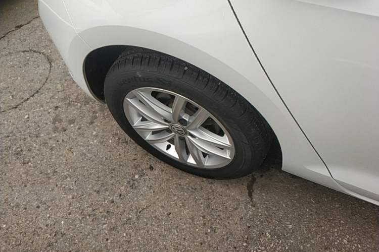Used Volkswagen Golf 2019 1.6L Automatic Comfort Model China V Standard Right Rear Wheel Hub
