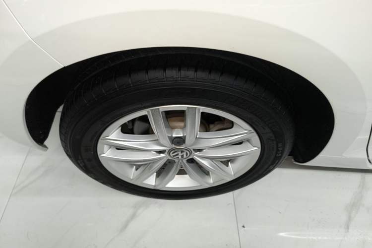 Used Volkswagen Golf 2019 280TSI DSG Comfort Version China V Standard Right Rear Wheel Hub