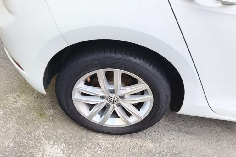 Used Volkswagen Golf 2019 280TSI DSG Comfort Version China V Standard Right Rear Wheel Hub