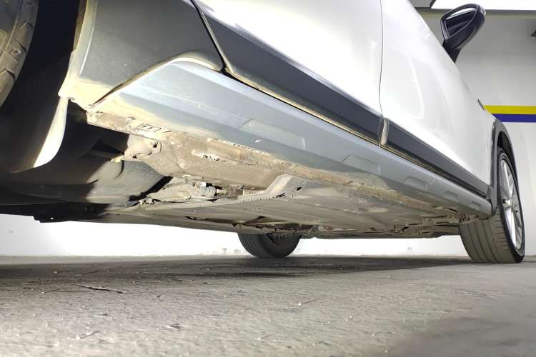 Used Volkswagen Golf 2019 1.8TSI Travel Edition Right Side Sill