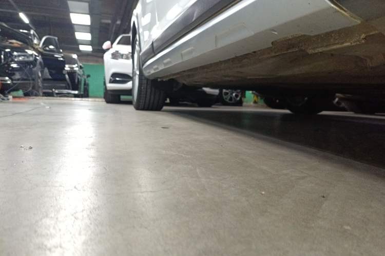 Used Volkswagen Golf 2019 1.8TSI Travel Edition Right Side Sill