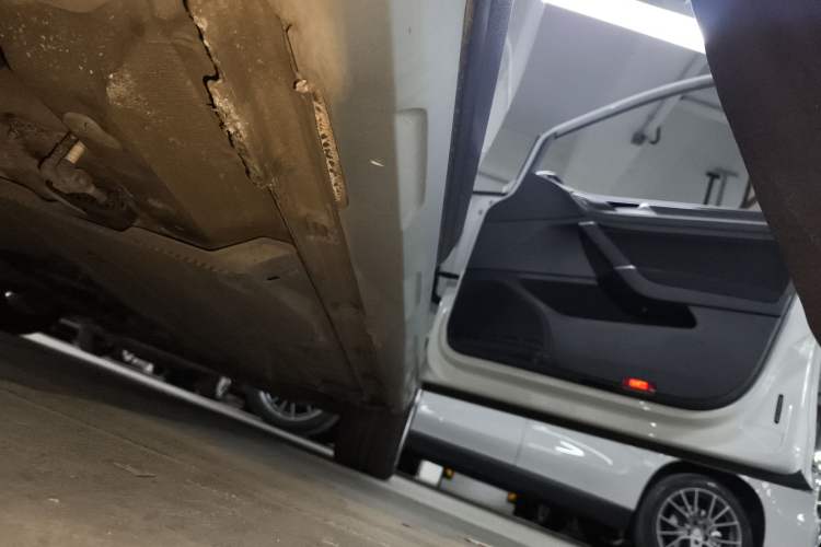 Used Volkswagen Golf 2019 1.8TSI Travel Edition Right Side Sill