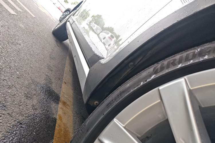Used Volkswagen Golf 2019 1.8TSI Travel Edition Right Side Sill
