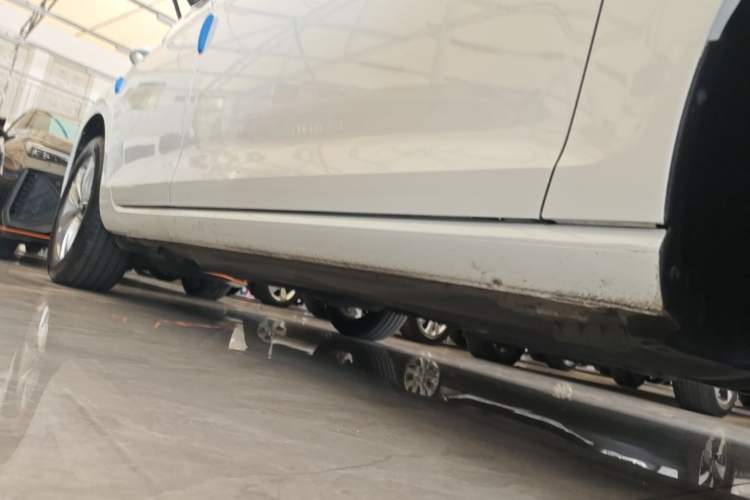 Used Volkswagen Golf 2019 200TSI DSG Comfort & Ambition Edition China VI Standard Right Side Sill