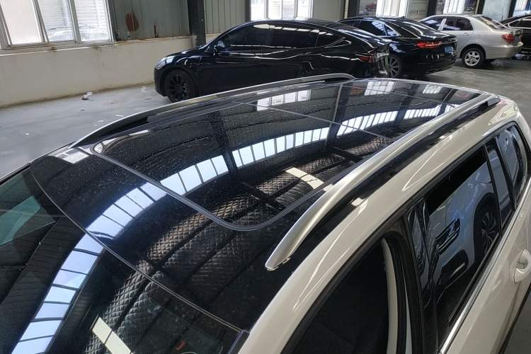 Used Volkswagen Golf 2019 1.8TSI Travel Edition Roof