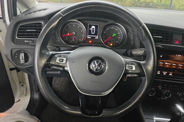 Used Volkswagen Golf 2019 280TSI DSG Comfort Version China VI Standard Steering Wheel
