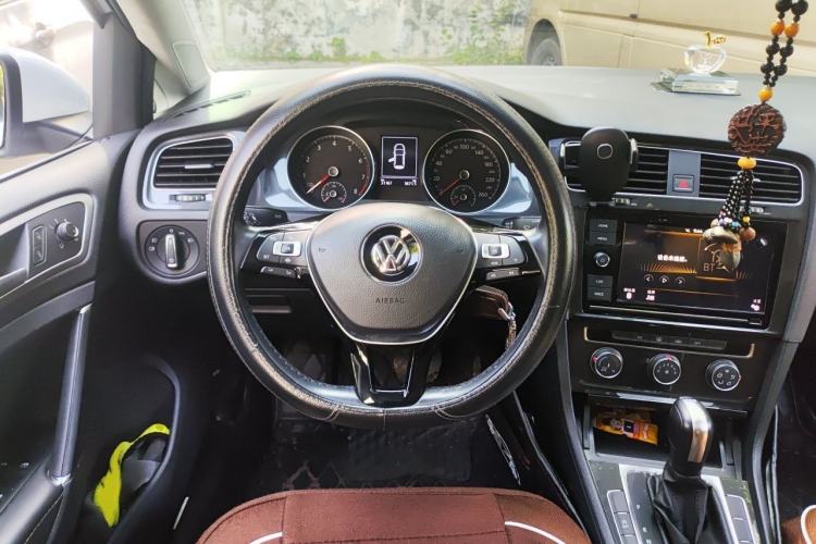 Used Volkswagen Golf 2019 280TSI DSG Comfort Version China VI Standard Steering Wheel