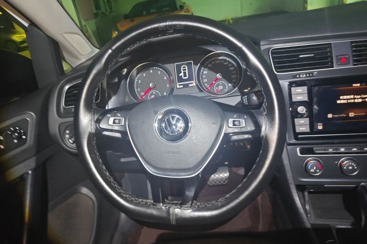 Used Volkswagen Golf 2019 1.6L Automatic Comfort Model China V Standard Steering Wheel